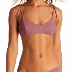 Vitamin A EcoLux Zuma Bralette Bikini Top In Dusty Rose -Sunflair Verkäufe Assets Ecomm Images 86T 167BF DUS 1399 TOP MAIN
