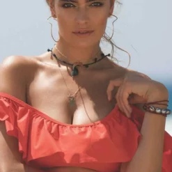 Raisins Sayulita Mermaid Flounce Top In Red Y710026-RED -Sunflair Verkäufe Raisins Sayulita Solids Red Flutter Top